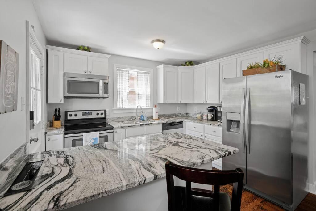 Private House + Yard Central Location To All Rva Ρίτσμοντ Εξωτερικό φωτογραφία