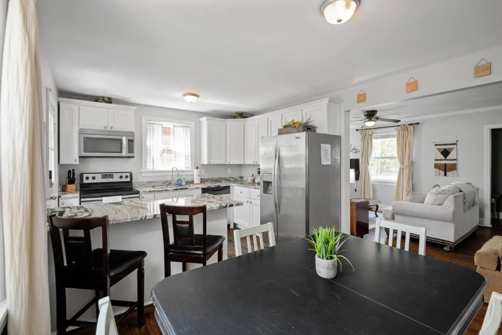 Private House + Yard Central Location To All Rva Ρίτσμοντ Εξωτερικό φωτογραφία