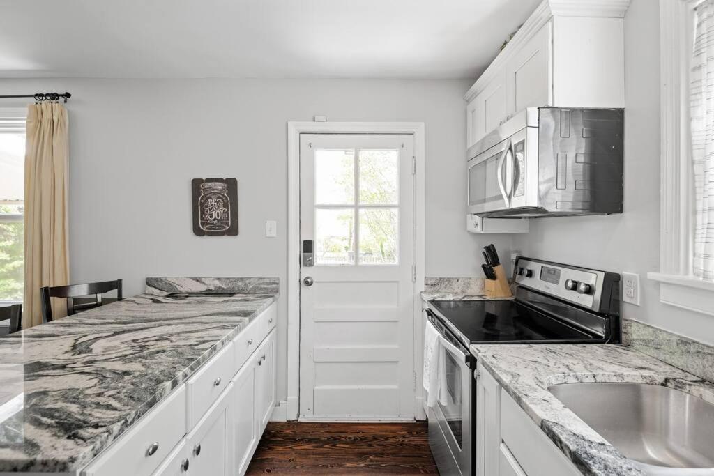 Private House + Yard Central Location To All Rva Ρίτσμοντ Εξωτερικό φωτογραφία