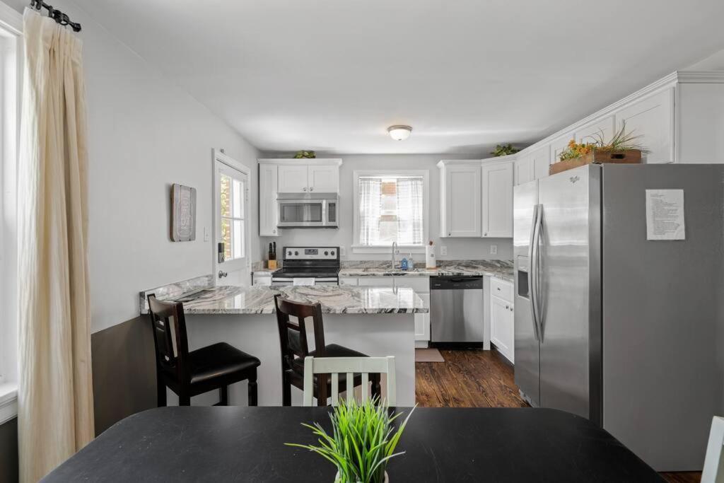 Private House + Yard Central Location To All Rva Ρίτσμοντ Εξωτερικό φωτογραφία