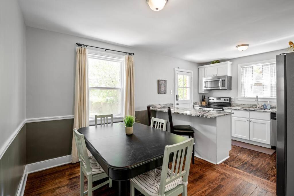 Private House + Yard Central Location To All Rva Ρίτσμοντ Εξωτερικό φωτογραφία