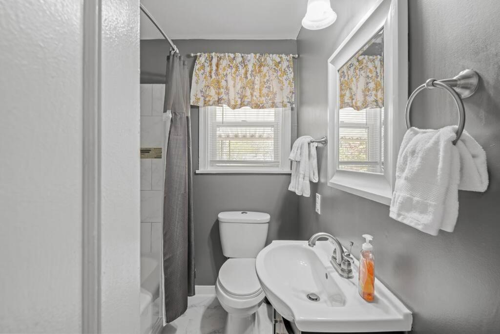 Private House + Yard Central Location To All Rva Ρίτσμοντ Εξωτερικό φωτογραφία